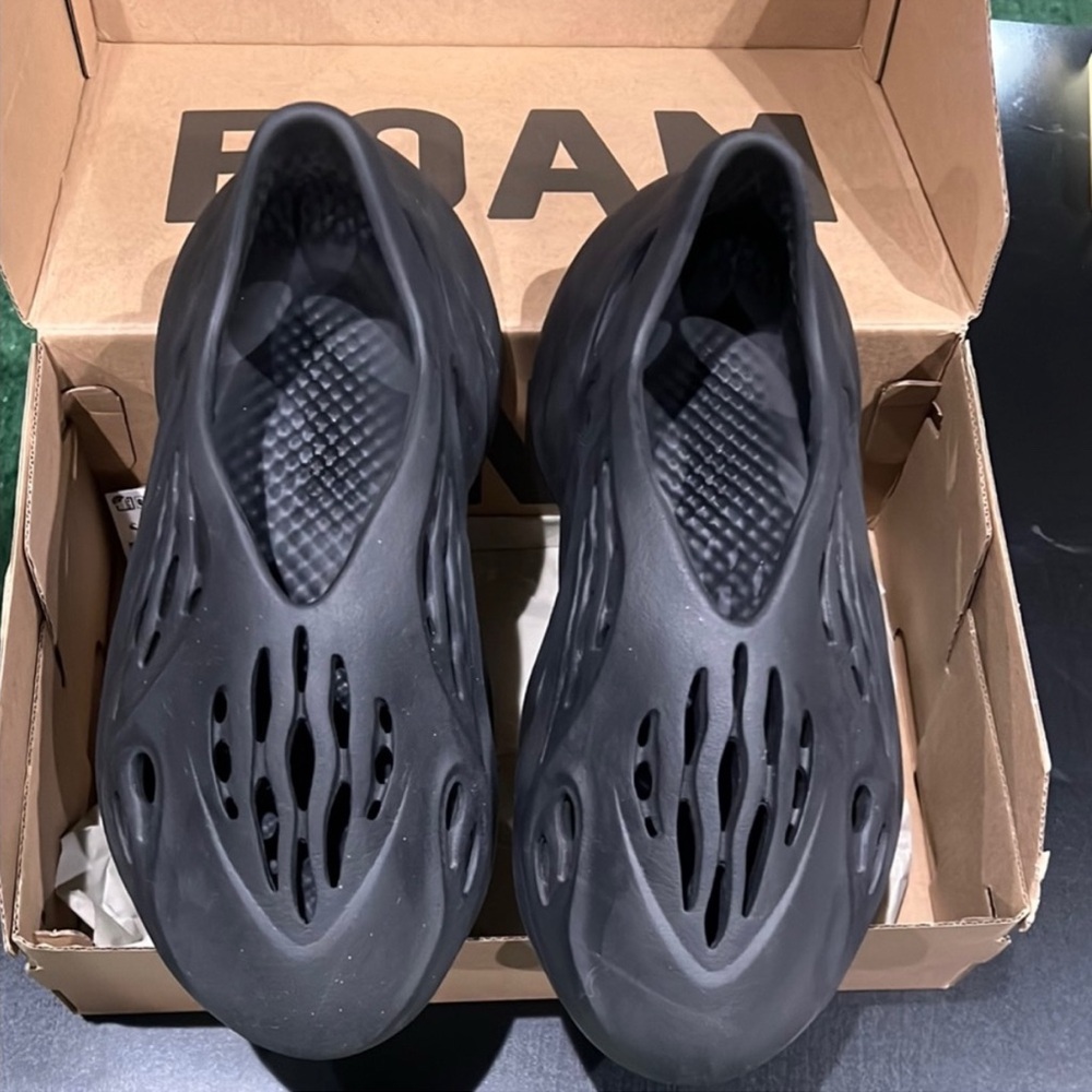 YZY Foam RNR Shoes